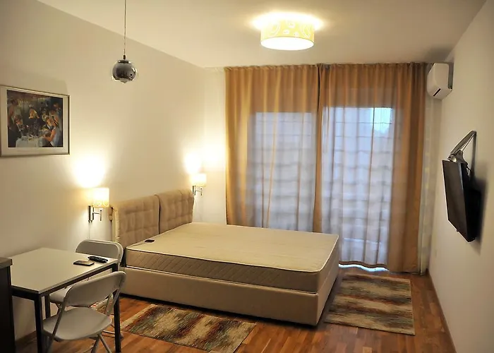 Nikos Studio